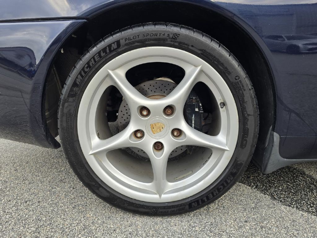 2003 Porsche 911 Image 20