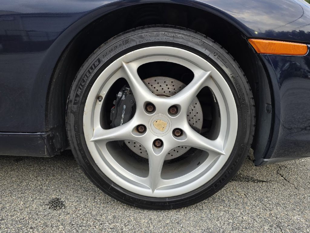 2003 Porsche 911 Image 21