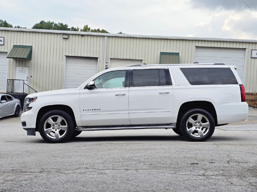 2015 Chevrolet Suburban Image 4