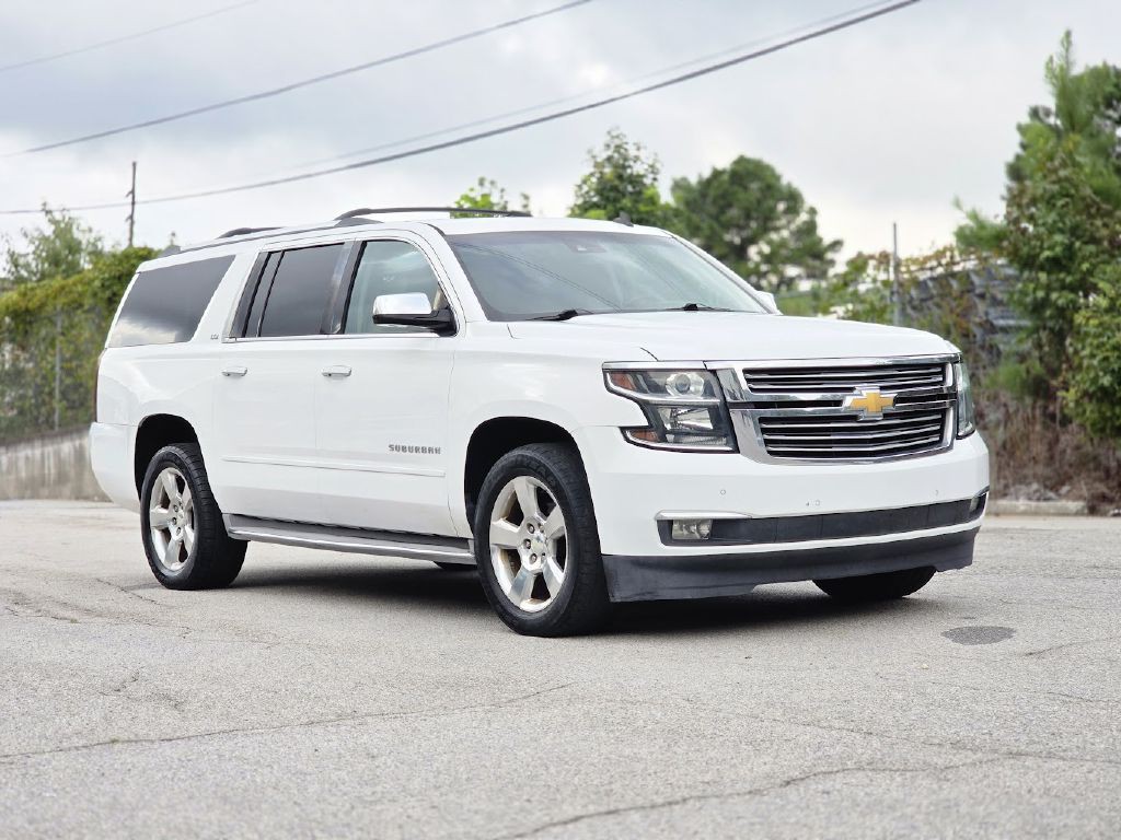 2015 Chevrolet Suburban Image 9