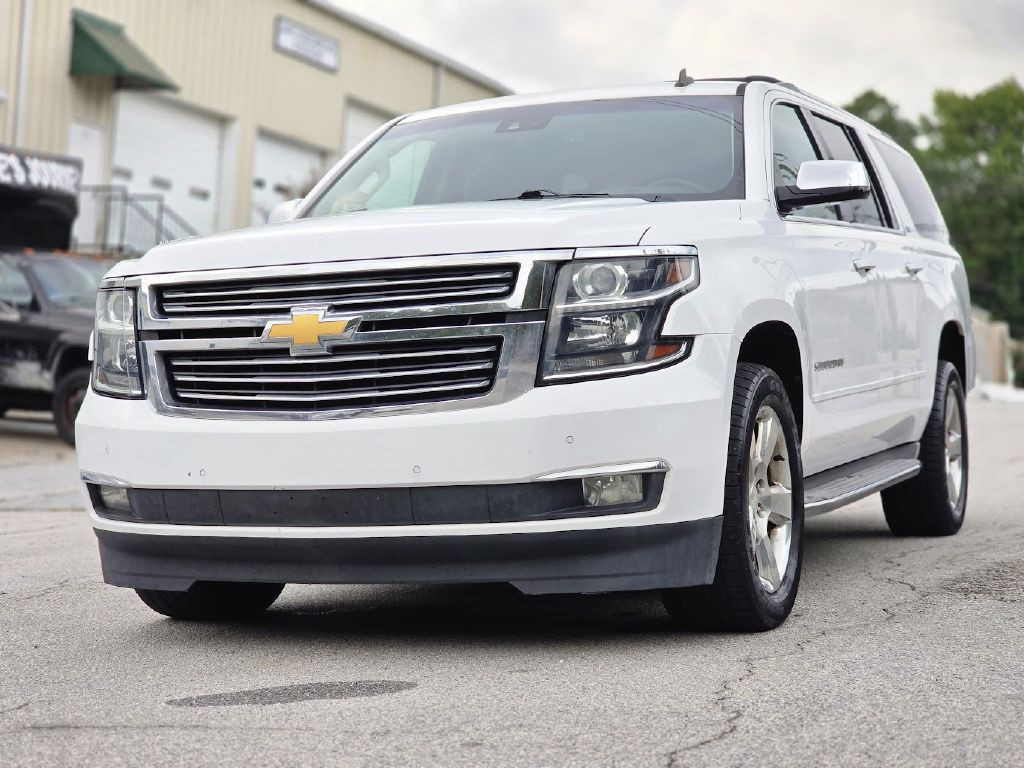 2015 Chevrolet Suburban Image 13