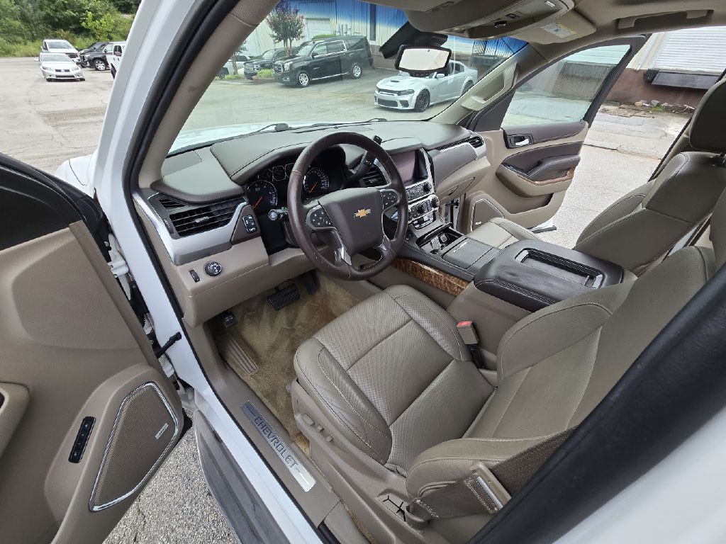 2015 Chevrolet Suburban Image 18