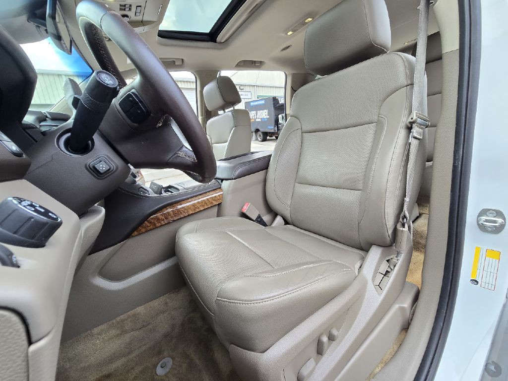 2015 Chevrolet Suburban Image 20