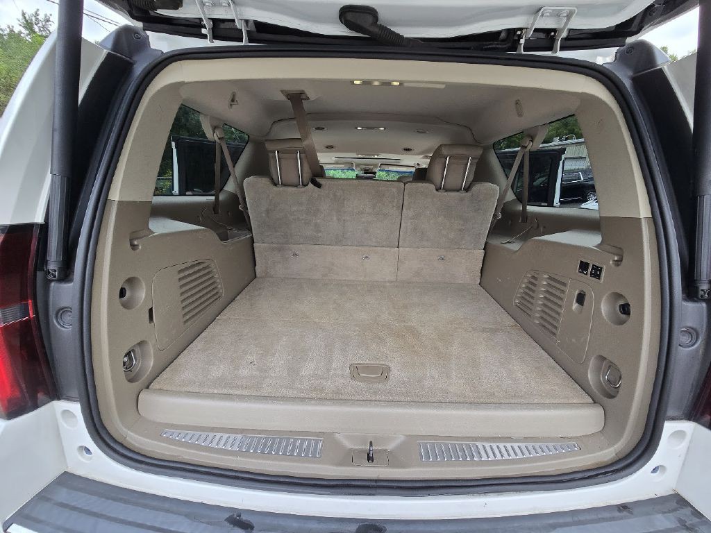 2015 Chevrolet Suburban Image 25