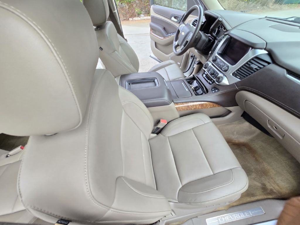 2015 Chevrolet Suburban Image 26