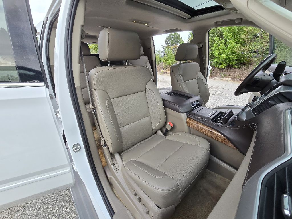 2015 Chevrolet Suburban Image 27