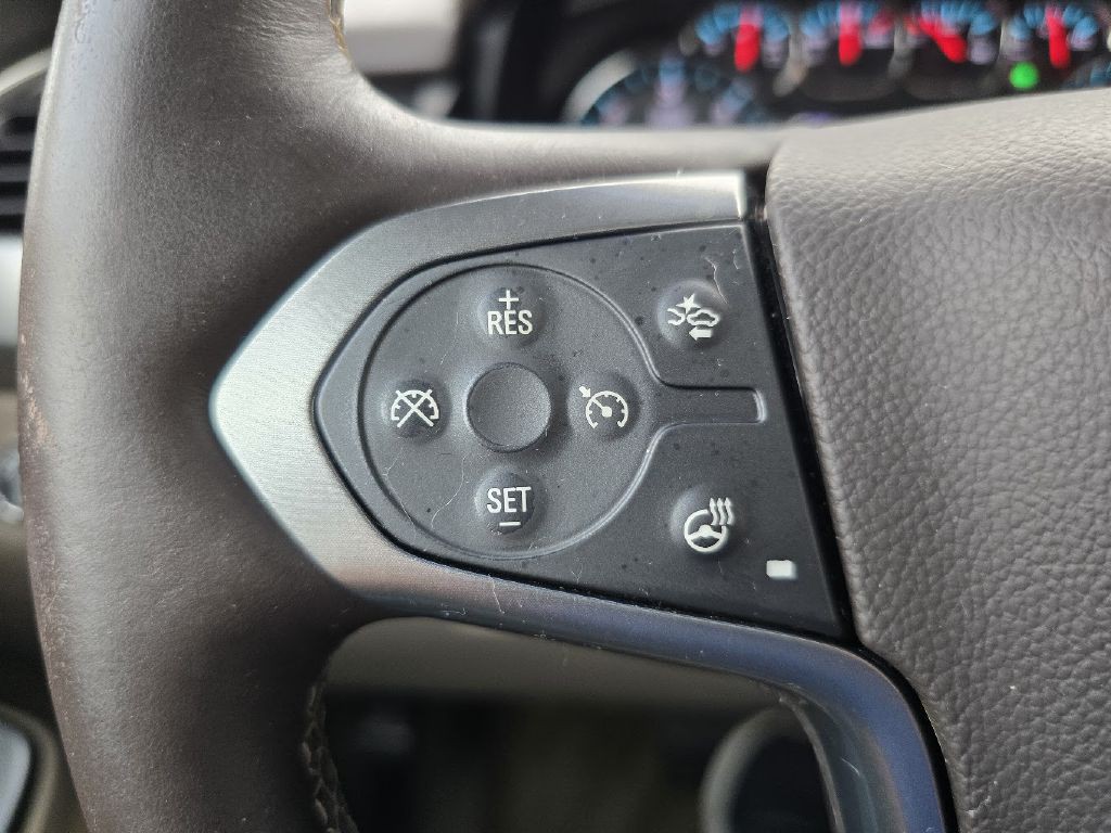 2015 Chevrolet Suburban Image 36