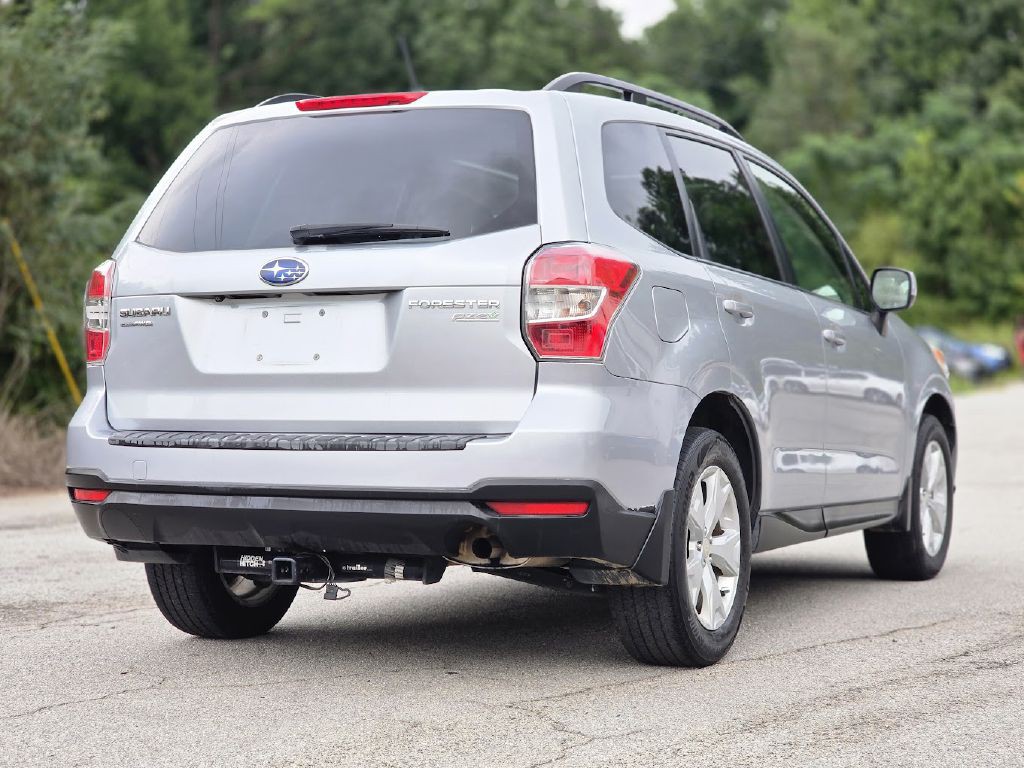 2015 Subaru Forester Image 8