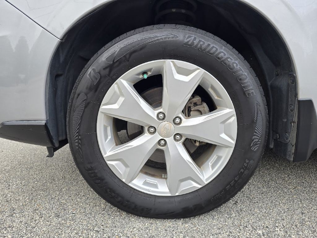 2015 Subaru Forester Image 13
