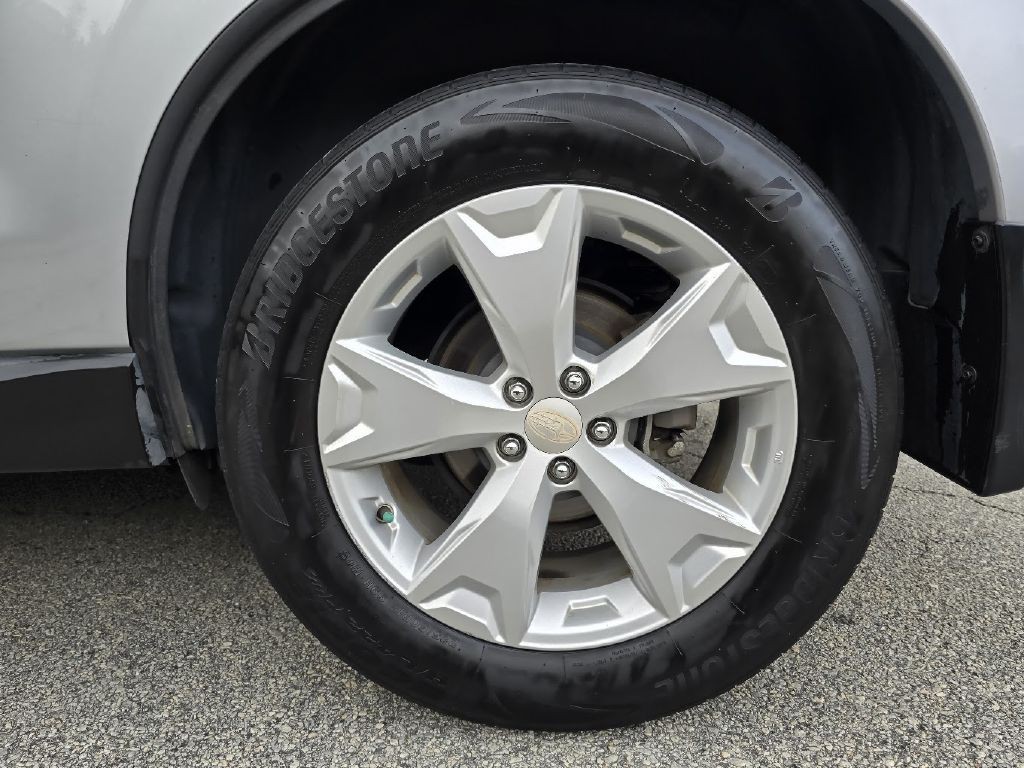 2015 Subaru Forester Image 14