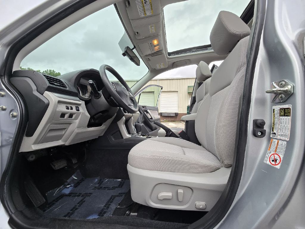 2015 Subaru Forester Image 19