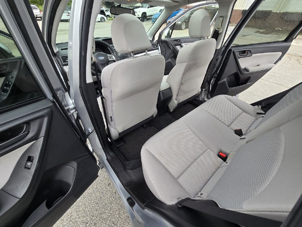 2015 Subaru Forester Image 22