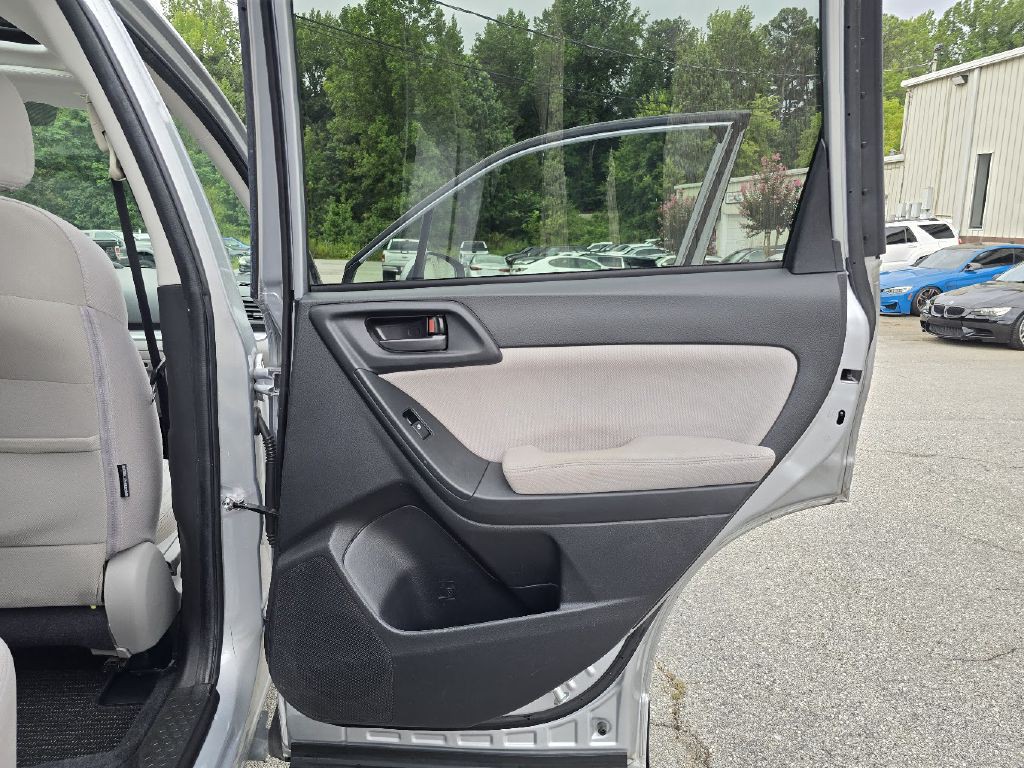 2015 Subaru Forester Image 29