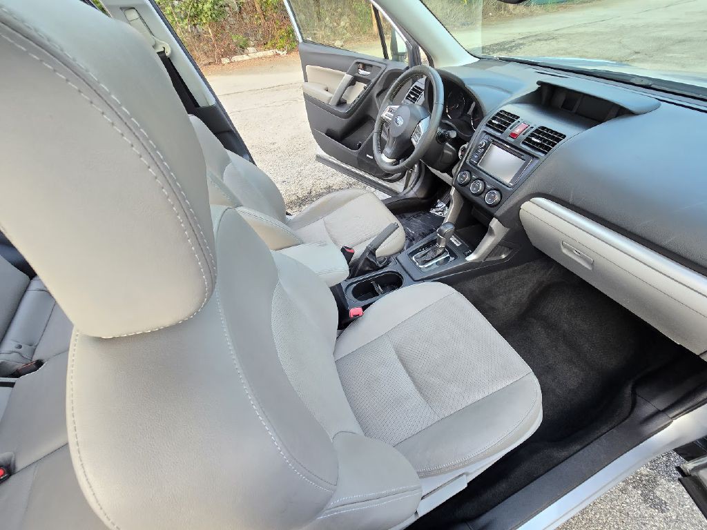 2015 Subaru Forester Image 19