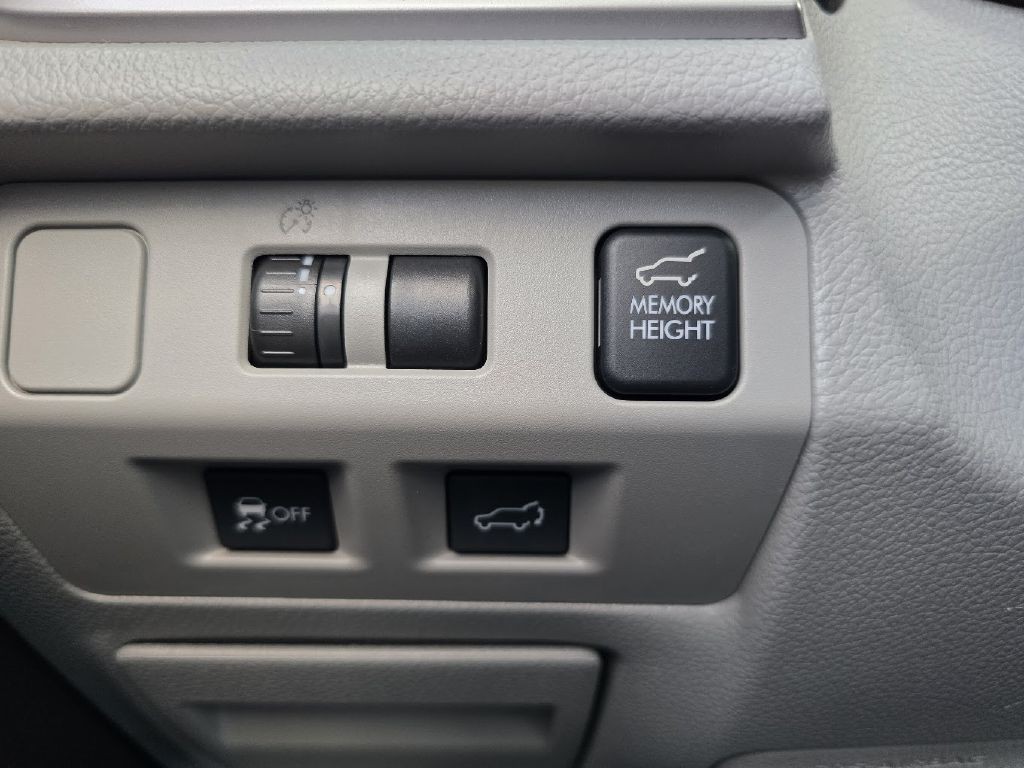 2015 Subaru Forester Image 40