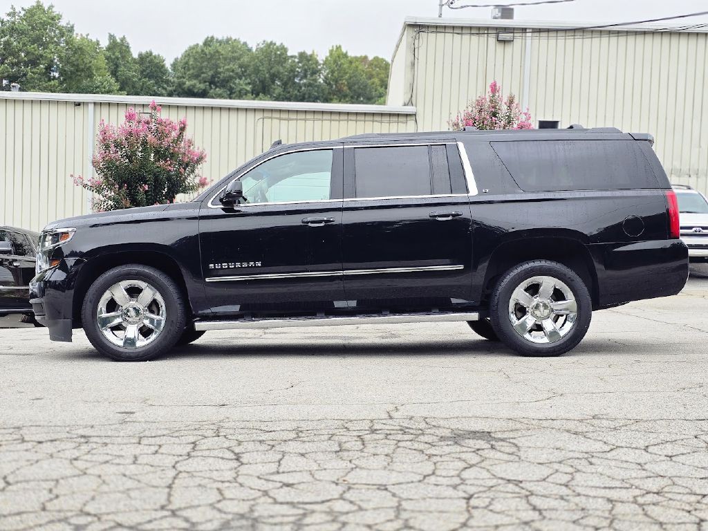 2016 Chevrolet Suburban Image 4