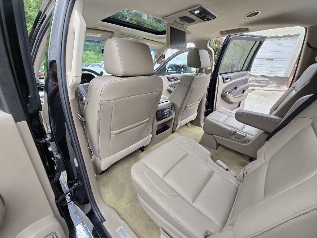 2016 Chevrolet Suburban Image 19
