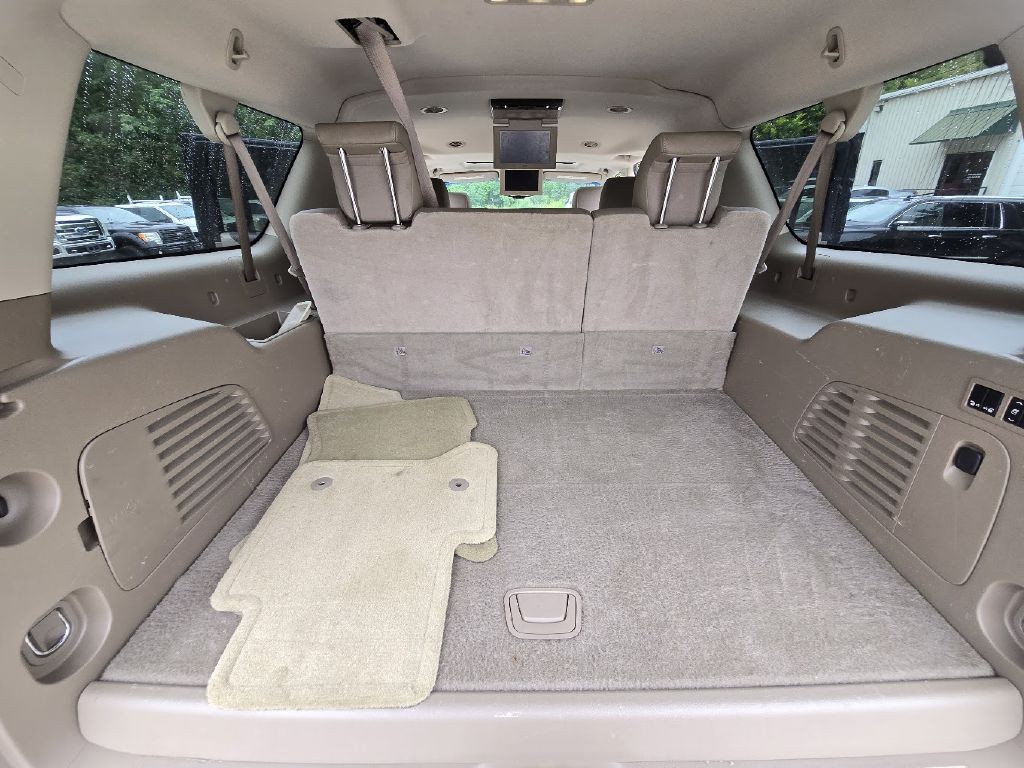 2016 Chevrolet Suburban Image 22