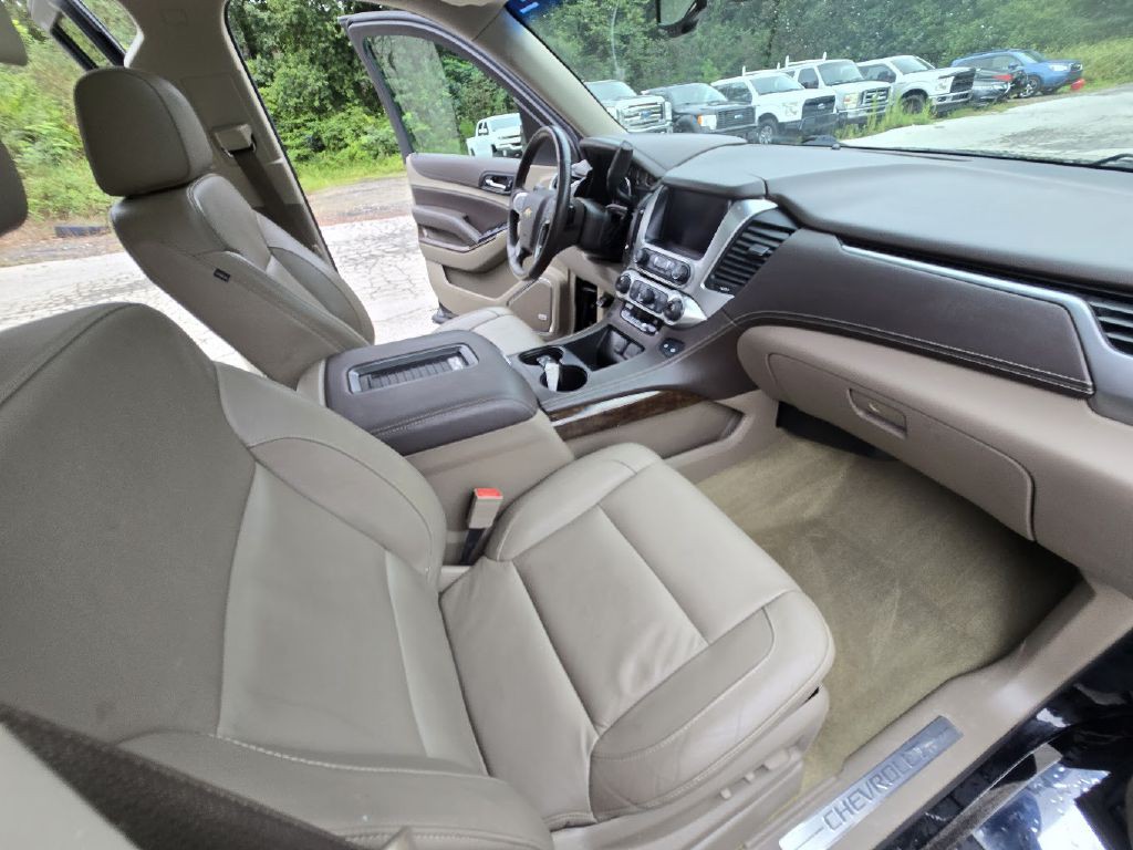 2016 Chevrolet Suburban Image 27