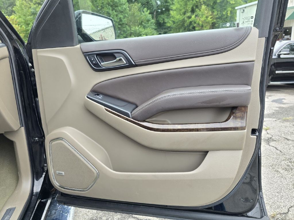 2016 Chevrolet Suburban Image 29