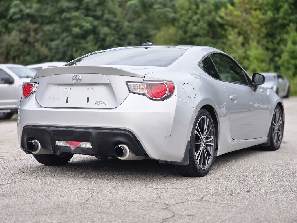 2013 Scion FR-S Image 10