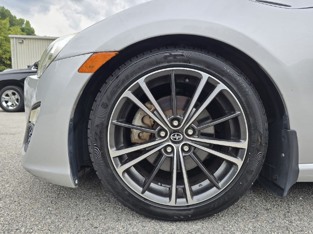 2013 Scion FR-S Image 17
