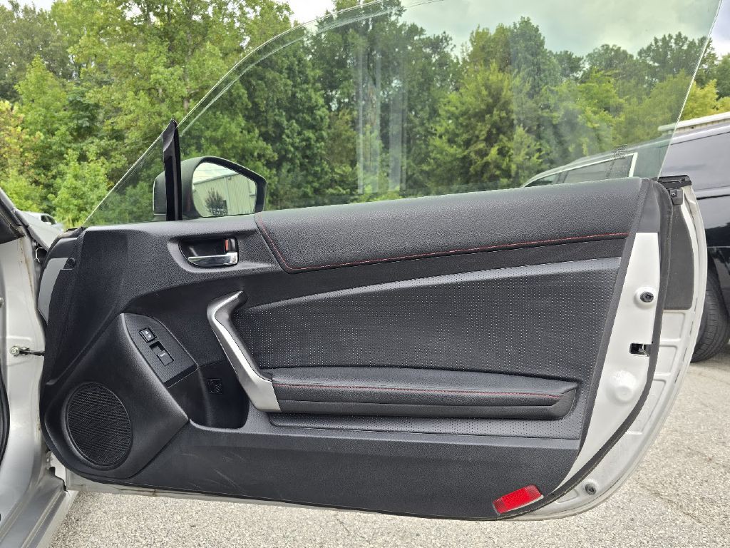 2013 Scion FR-S Image 26
