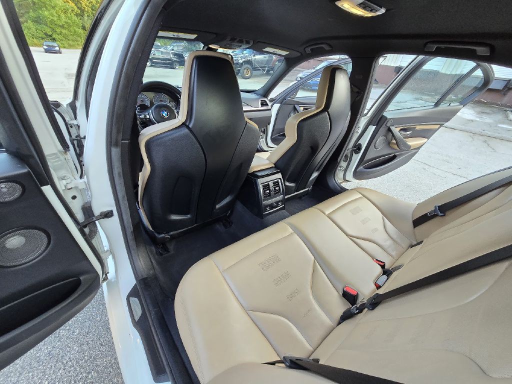 2018 BMW M3 Image 31