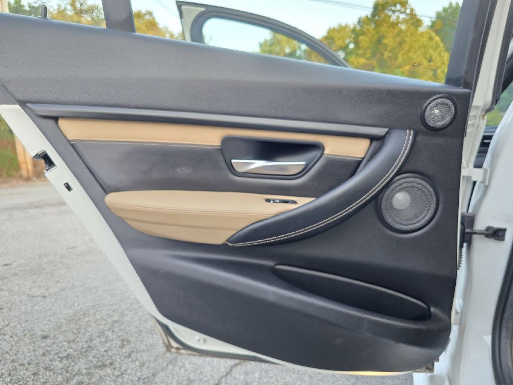 2018 BMW M3 Image 32