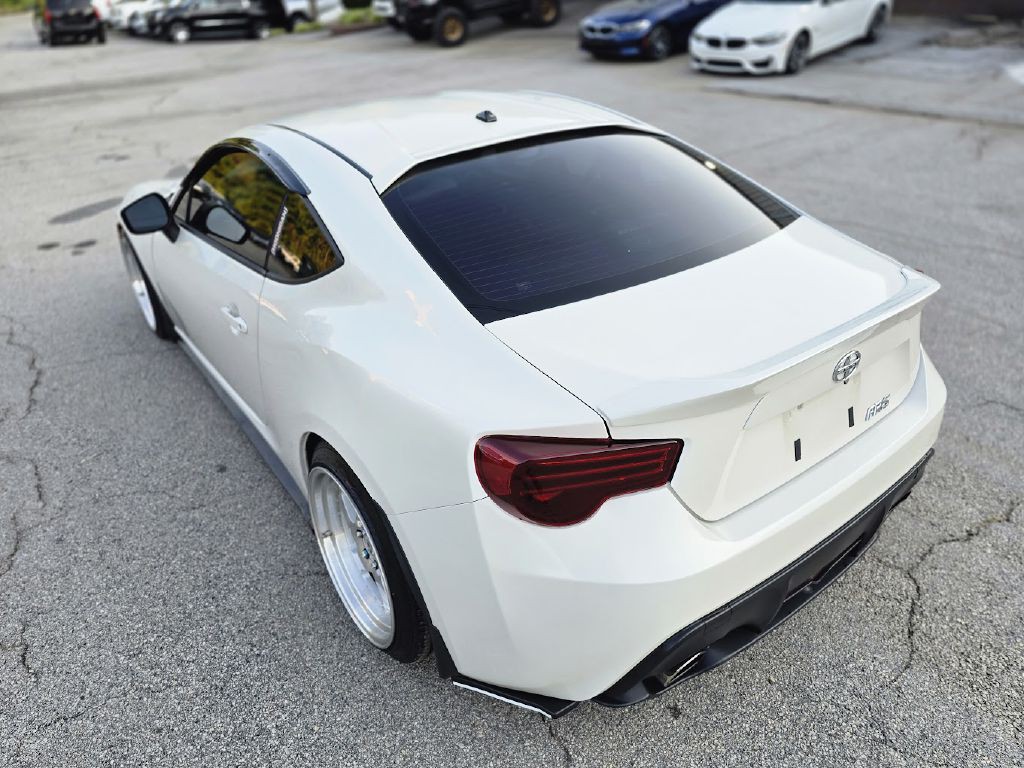 2013 Scion FR-S Image 8