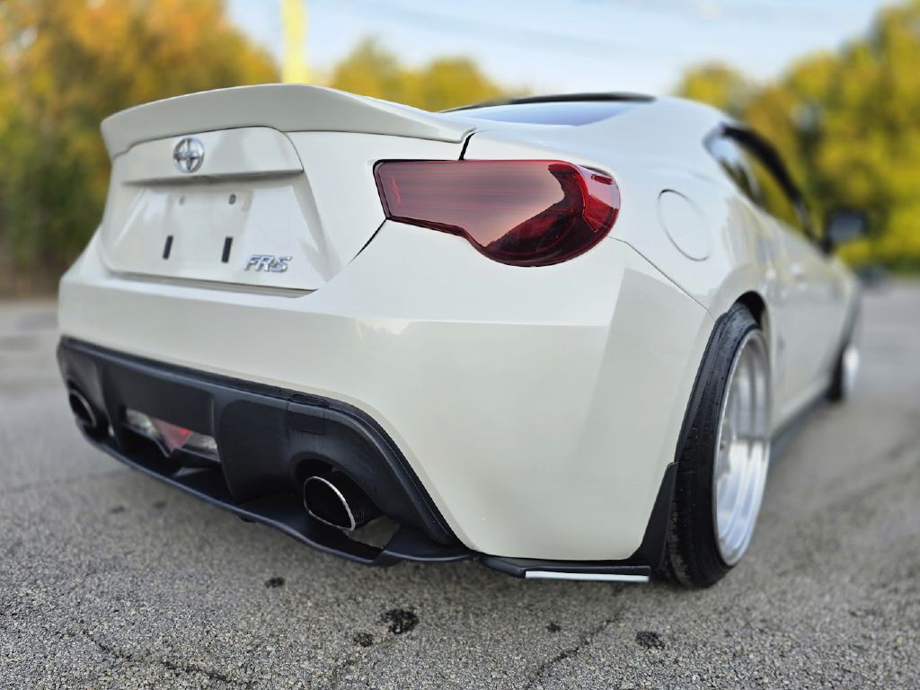 2013 Scion FR-S Image 12