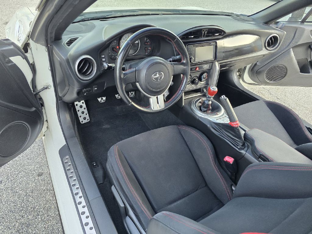 2013 Scion FR-S Image 27