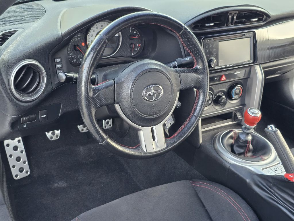 2013 Scion FR-S Image 28