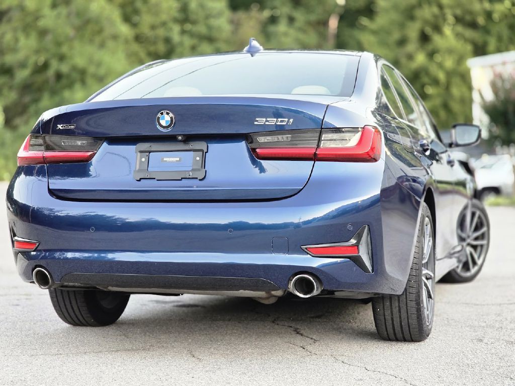 2019 BMW 3 Series Image 3
