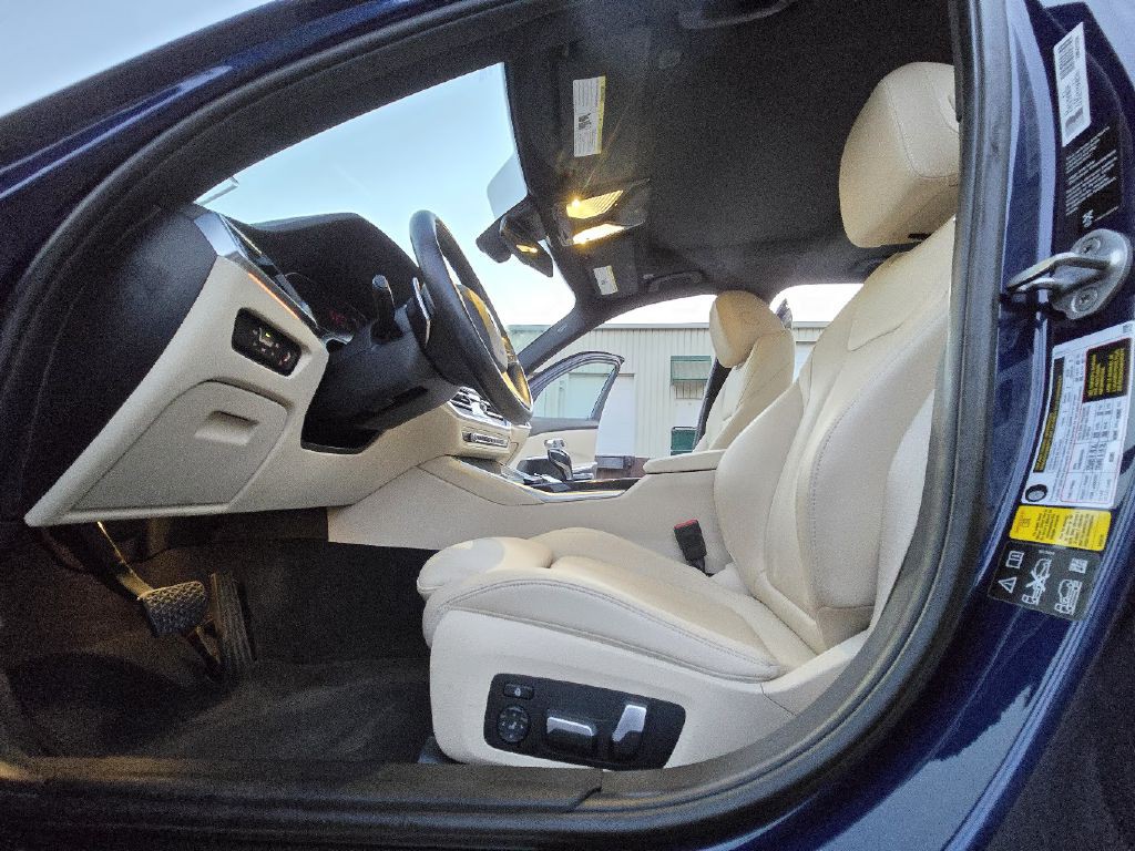 2019 BMW 3 Series Image 24