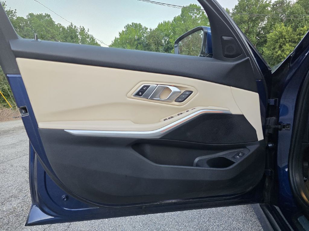 2019 BMW 3 Series Image 26