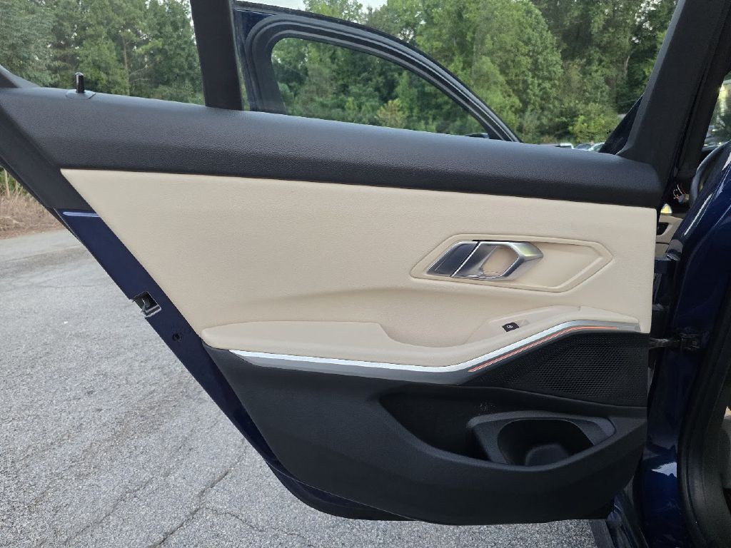 2019 BMW 3 Series Image 27