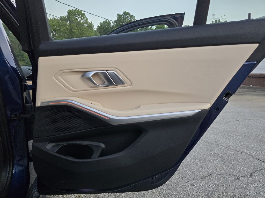 2019 BMW 3 Series Image 30