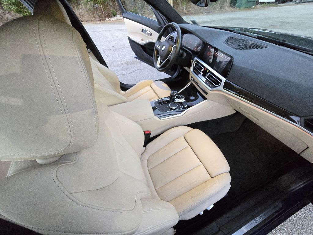 2019 BMW 3 Series Image 32