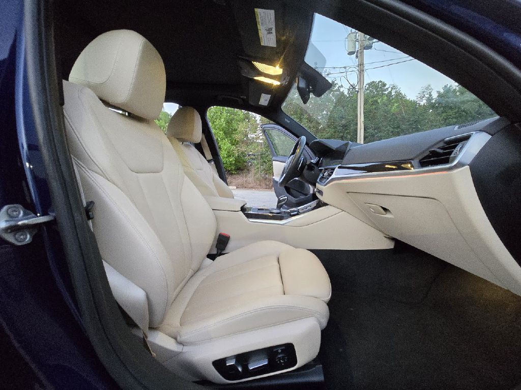 2019 BMW 3 Series Image 33