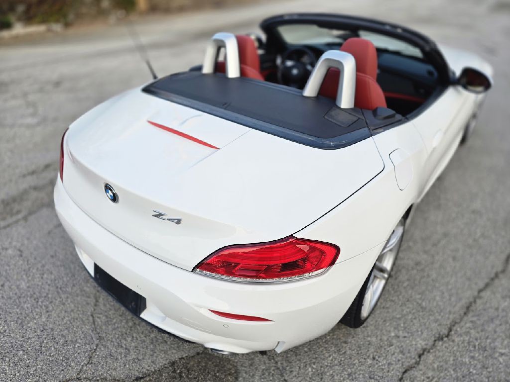 2011 BMW Z4 Image 12