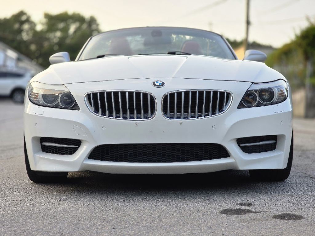 2011 BMW Z4 Image 16
