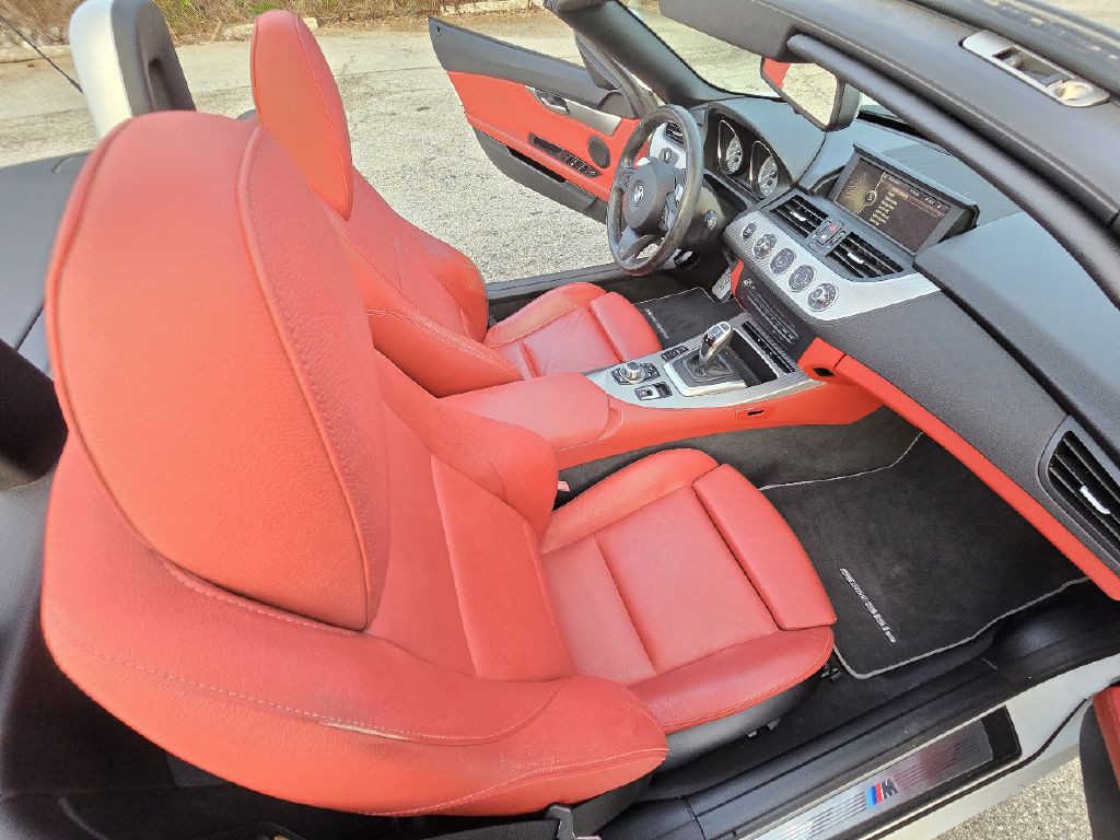 2011 BMW Z4 Image 26