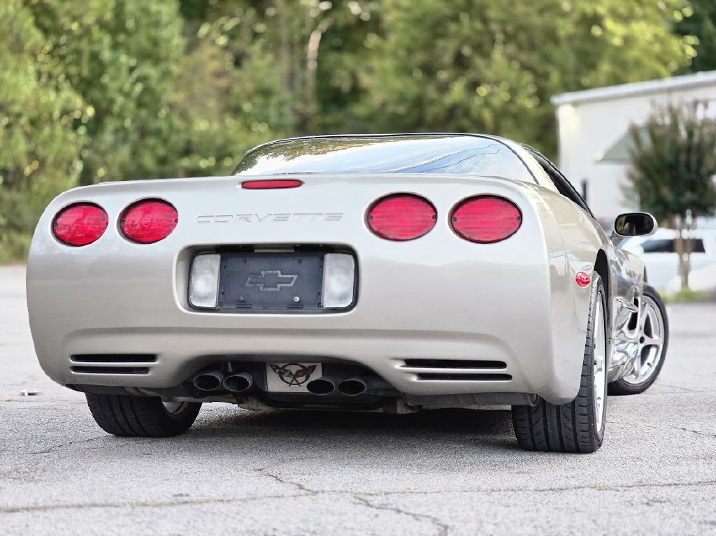 1999 Chevrolet Corvette Image 3