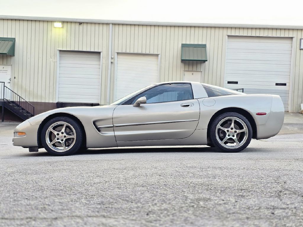 1999 Chevrolet Corvette Image 4