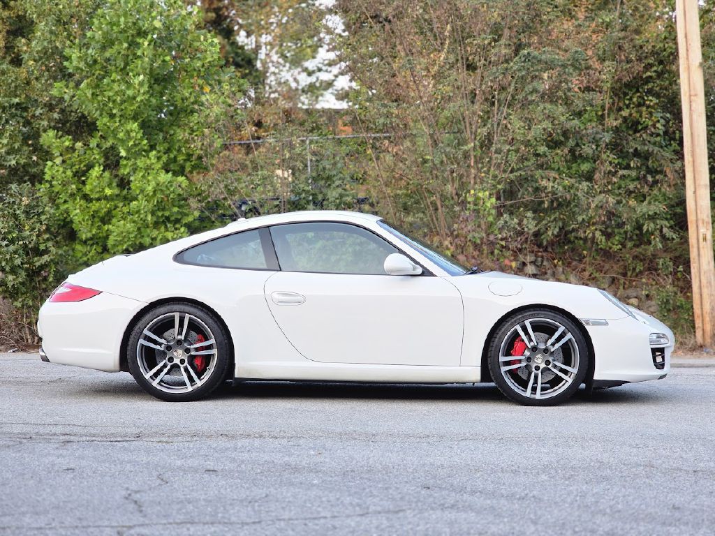 2011 Porsche 911 Image 10
