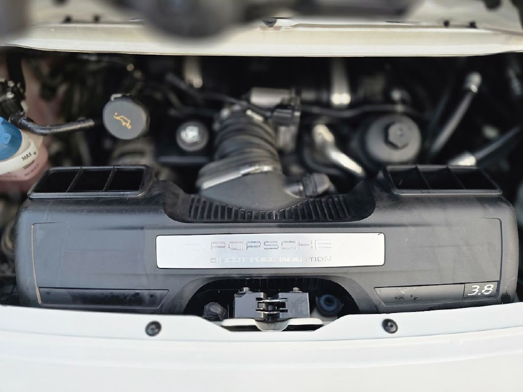 2011 Porsche 911 Image 23