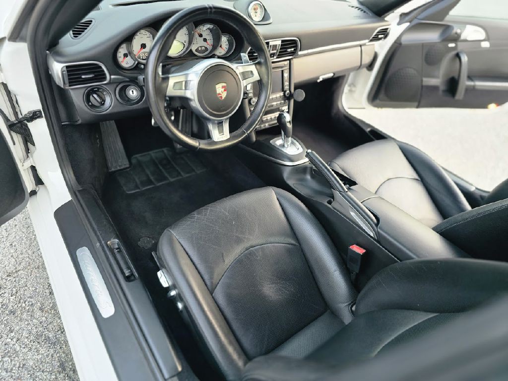 2011 Porsche 911 Image 29