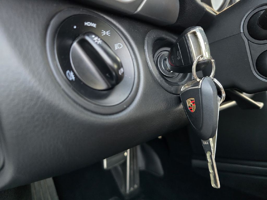 2011 Porsche 911 Image 40