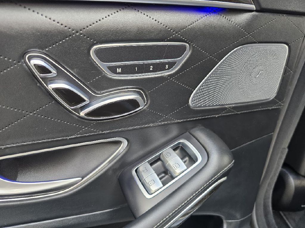 2014 Mercedes-Benz S-Class Image 25